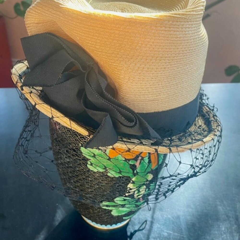 Vintage New York Creation little straw hat with veil